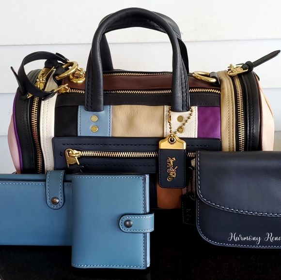 ISO Coach 2019 Runway 1941 Shuffle - Picture 5 of 5